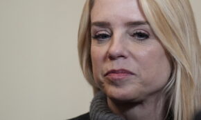 Šaltiniai: Trumpas už uždarų durų aptarė galimybę atleisti JAV generalinę prokurorę. EPA-ELTA