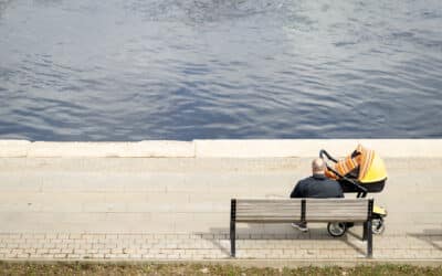 Gimstamumo krizei gilėjant, gyventojai įvardijo, kas pakeistų jų sprendimą susilaukti vaikų