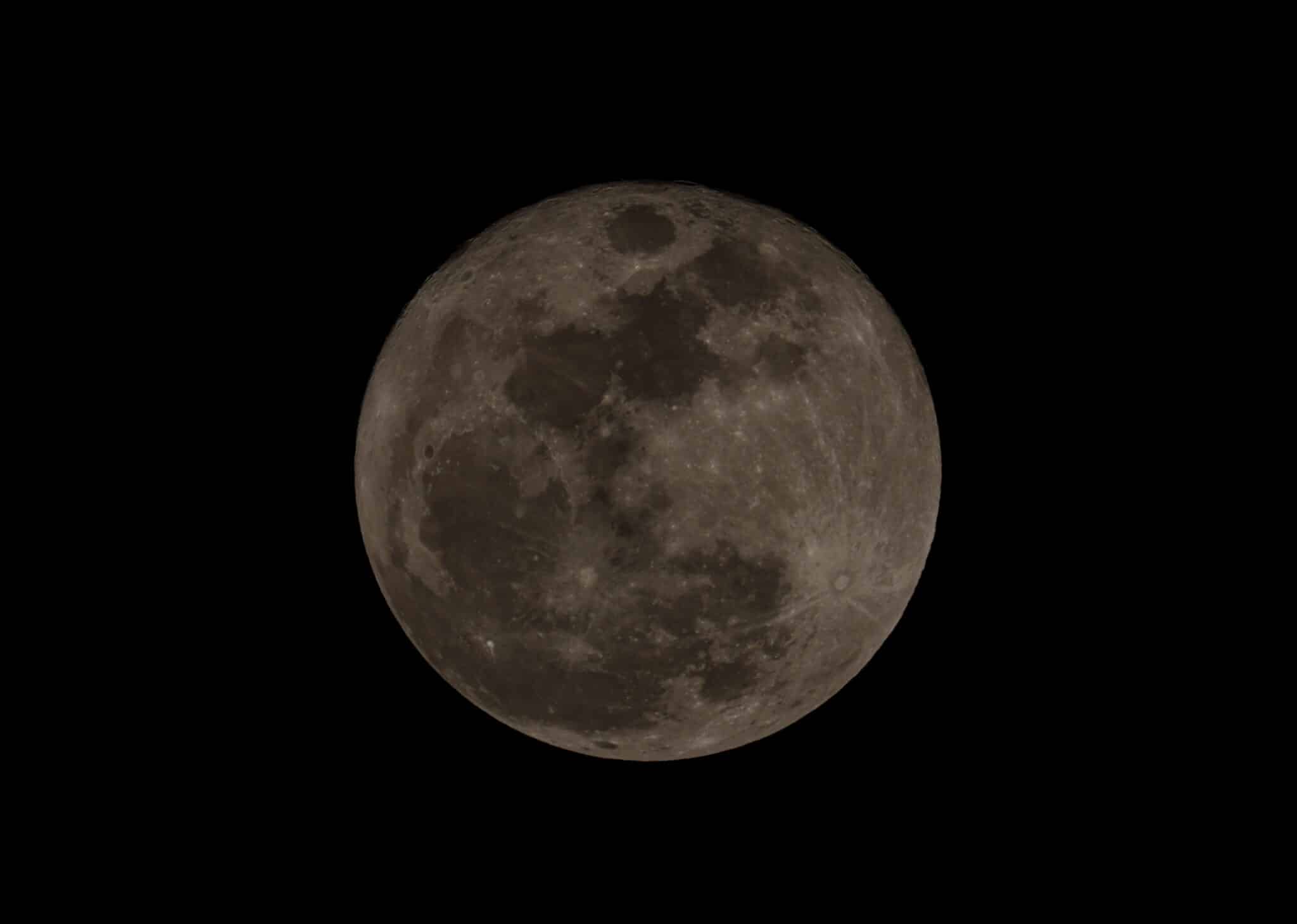 Įspūdinga akimirka: „Artemis II“ astronautai vienu metu matys ir Žemę, ir Mėnulį