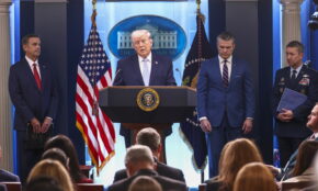 JAV prezidentas Donaldas Trumpas. EPA/JIM LO SCALZO