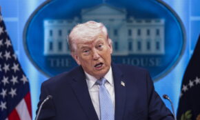 JAV prezidentas Donaldas Trumpas. EPA/JIM LO SCALZO