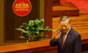 Vietnamo parlamentas šalies prezidentu išrinko partijos pirmininką To Lamą. EPA-ELTA