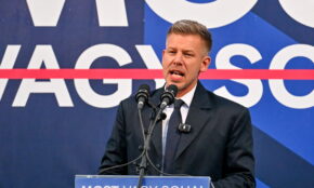 Vengrijos opozicicijos lyderis Peteris Magyaras. EPA/TIBOR ILLYES