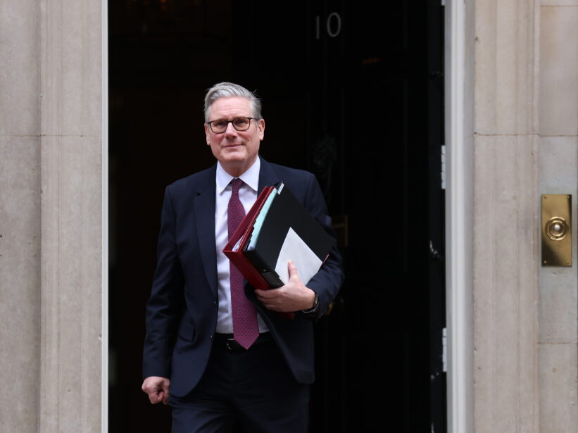 Brangstant naftai, Starmeris atsisako prisijungti prie Trumpo inicijuojamos Hormuzo sąsiaurio blokados. EPA-ELTA