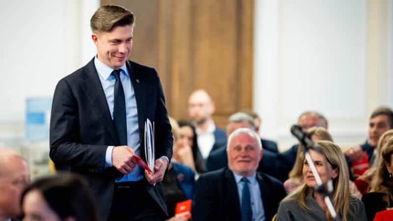 Socialdemokratai delsia, tačiau signalai aiškūs: koalicijoje – vis daugiau abejonių