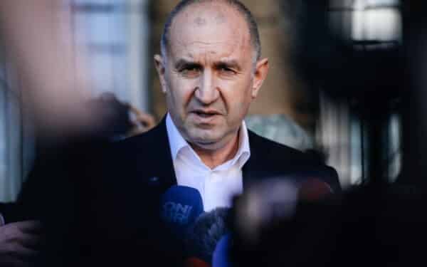 Bulgarija apsisprendė: triumfuoja prieštaringai vertinamas Radevas