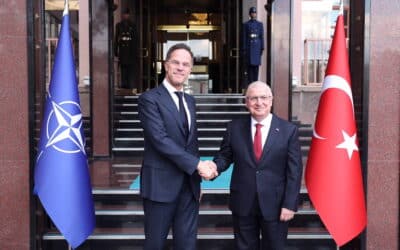 Po Irano raketų atakų – labai tvirta žinia: NATO pasirengusi visapusiškai ginti Turkiją