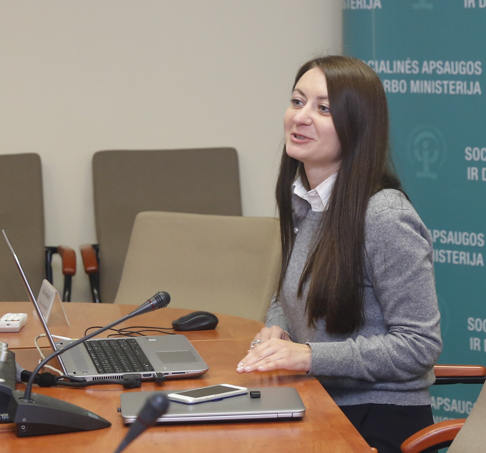 Po LSDP įtarimų – Eglė Samoškaitė laikinai nusišalinta nuo laidos „Dienos tema“ vedimo