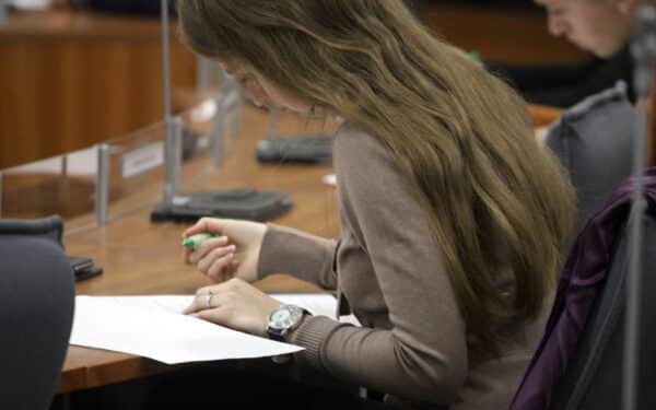 Ar abiturientams palengvės? Seime svarstomas reikšmingas sprendimas dėl egzaminų