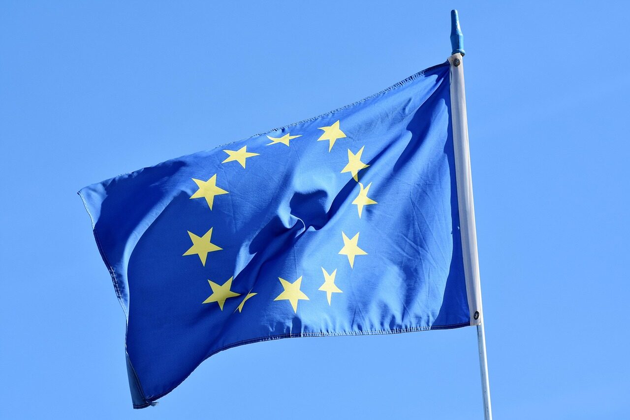 Europa atsilieka DI lenktynėse: ekspertai įspėja dėl augančios priklausomybės nuo kitų