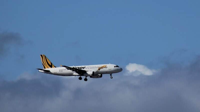 Tvarus aviacijos kuras brango 30 proc. – ar pigių skrydžių era artėja prie pabaigos?