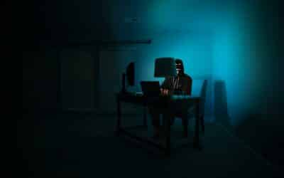 FBI skelbia apie didelį kibernetinį incidentą: įtariami Kinijos įsilaužėliai galėjo pasiekti slaptus stebėjimo duomenis