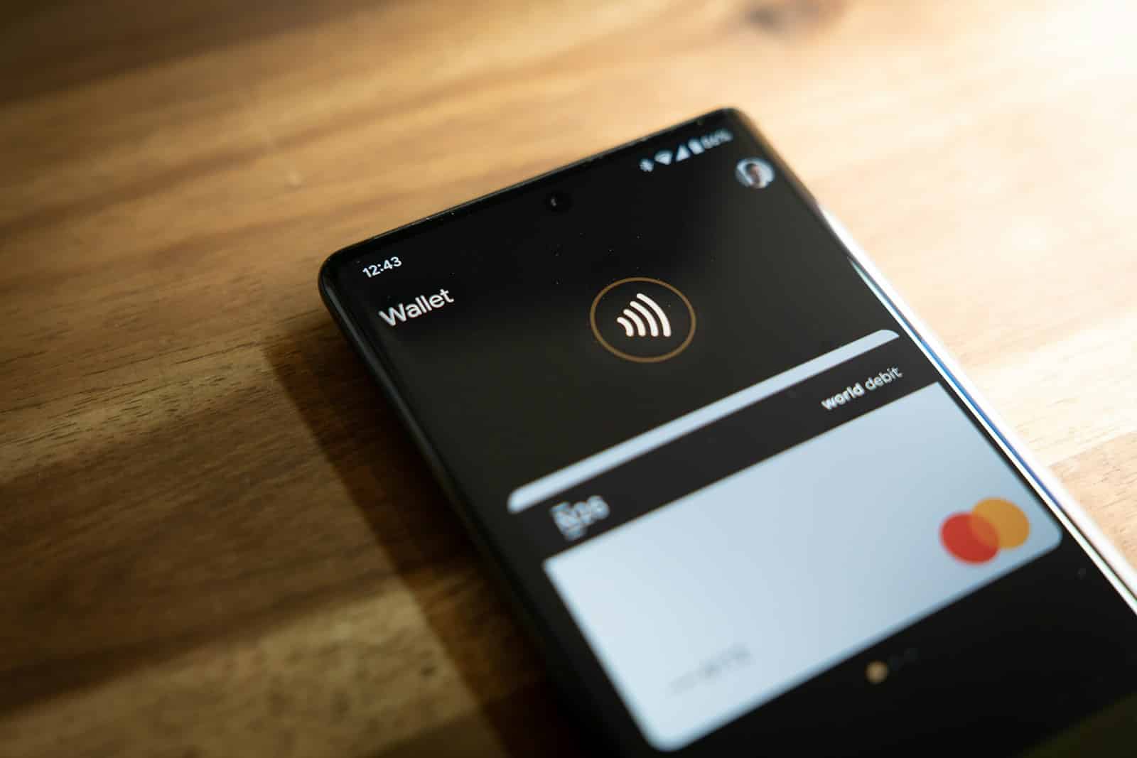 „Google Wallet“ realiu laiku rodys skrydžių vėlavimus ir vartų pasikeitimus