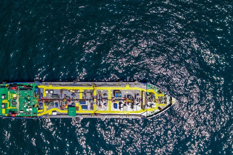Japonija grįžta prie rusiškos naftos – ar griūva Vakarų sankcijų frontas?