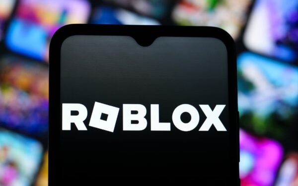 Saugumo kaina skaitmeninėje platformoje: kodėl „Roblox“ akcijos penktadienį atpigo 18 proc.?