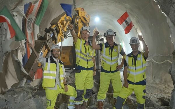 Po Alpėmis kasamas rekordinis tunelis – ar jis pakeis krovinių srautus tarp Šiaurės ir Pietų Europos?