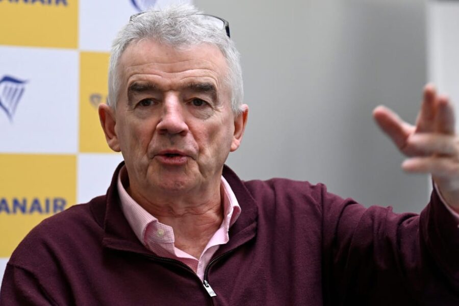 Ar brangs lėktuvų bilietai? „Ryanair“ vadovas perspėja dėl įtampos degalų rinkoje