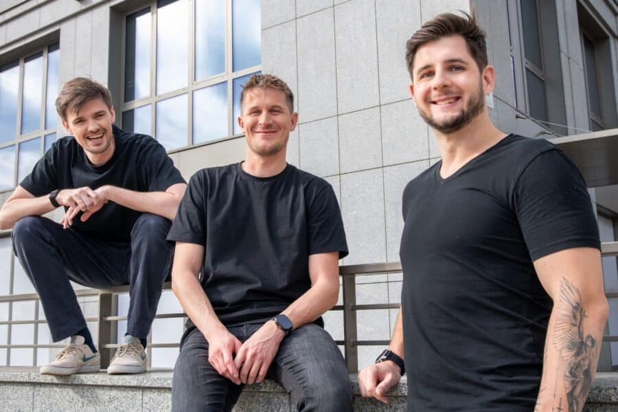 Buvę „Revolut“ vadovai pritraukė milijonus, jų startuolis keičia IT komandų kasdienybę