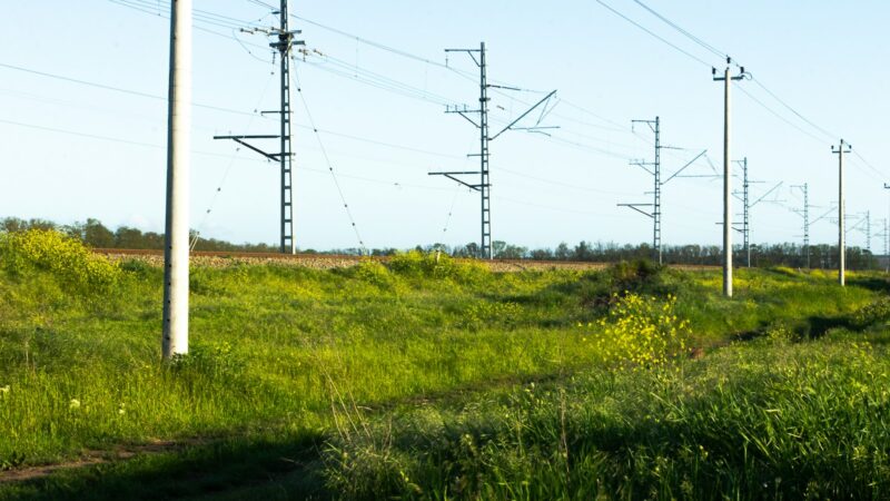 Elektros tinklų požeminimas ir senų linijų keitimas: ką tai reikš sąskaitoms ir patikimumui