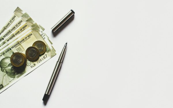 Finansinė pagalvė Lietuvos gyventojams: kiek atsidėti ir kur laikyti santaupas saugiai