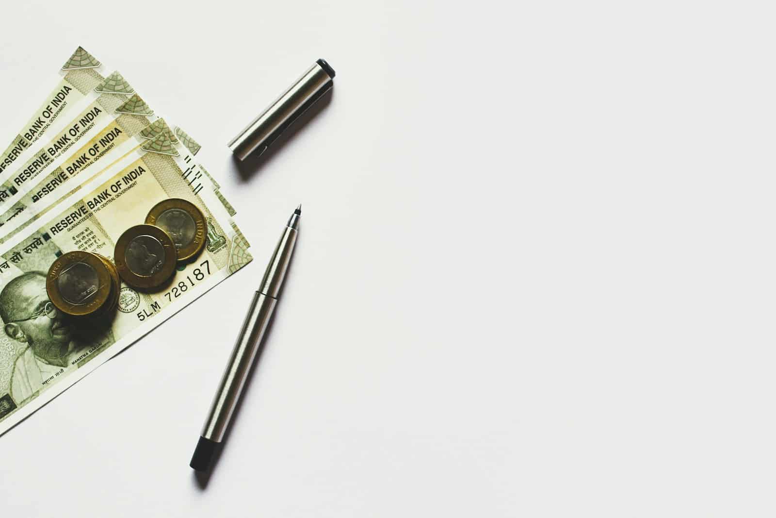 Finansinė pagalvė Lietuvos gyventojams: kiek atsidėti ir kur laikyti santaupas saugiai