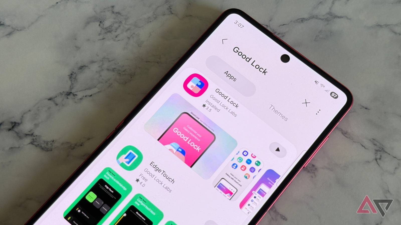 Programinis atnaujinimas pašalins klaidą, dėl kurios stringa „Samsung Galaxy“ įrenginių valdymas