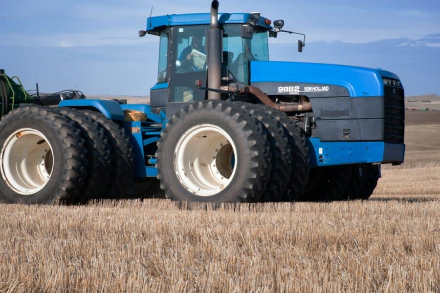 Tractor fertilizer spreader field gps