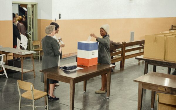 Pirminiai rinkimai partijose: ar vidaus demokratika iš tiesų suteikia daugiau galios rinkėjams