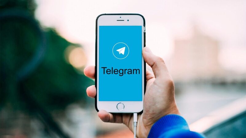 Rusija atjungia „WhatsApp“ ir „Telegram“ – ar „suverenus internetas“ taps nauja geležine uždanga?
