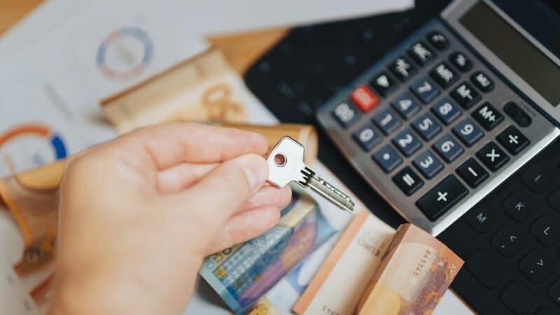 Asmeninės paskolos ir skolinimasis be užstato: kaip objektyviai įvertinti kainą ir riziką