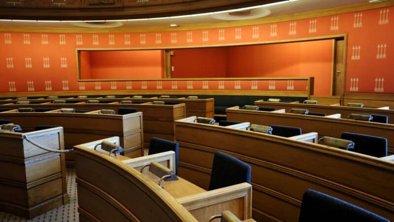 Diskusija dėl lobizmo tvarkos atnaujinimo: kaip aiškesnės taisyklės gali keisti politikų ir verslo santykį