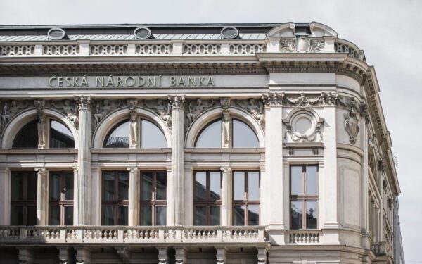 Europos Centrinio Banko palūkanų kryptis ir euribor ateitis: ką ši aplinka reiškia namų ūkių finansams