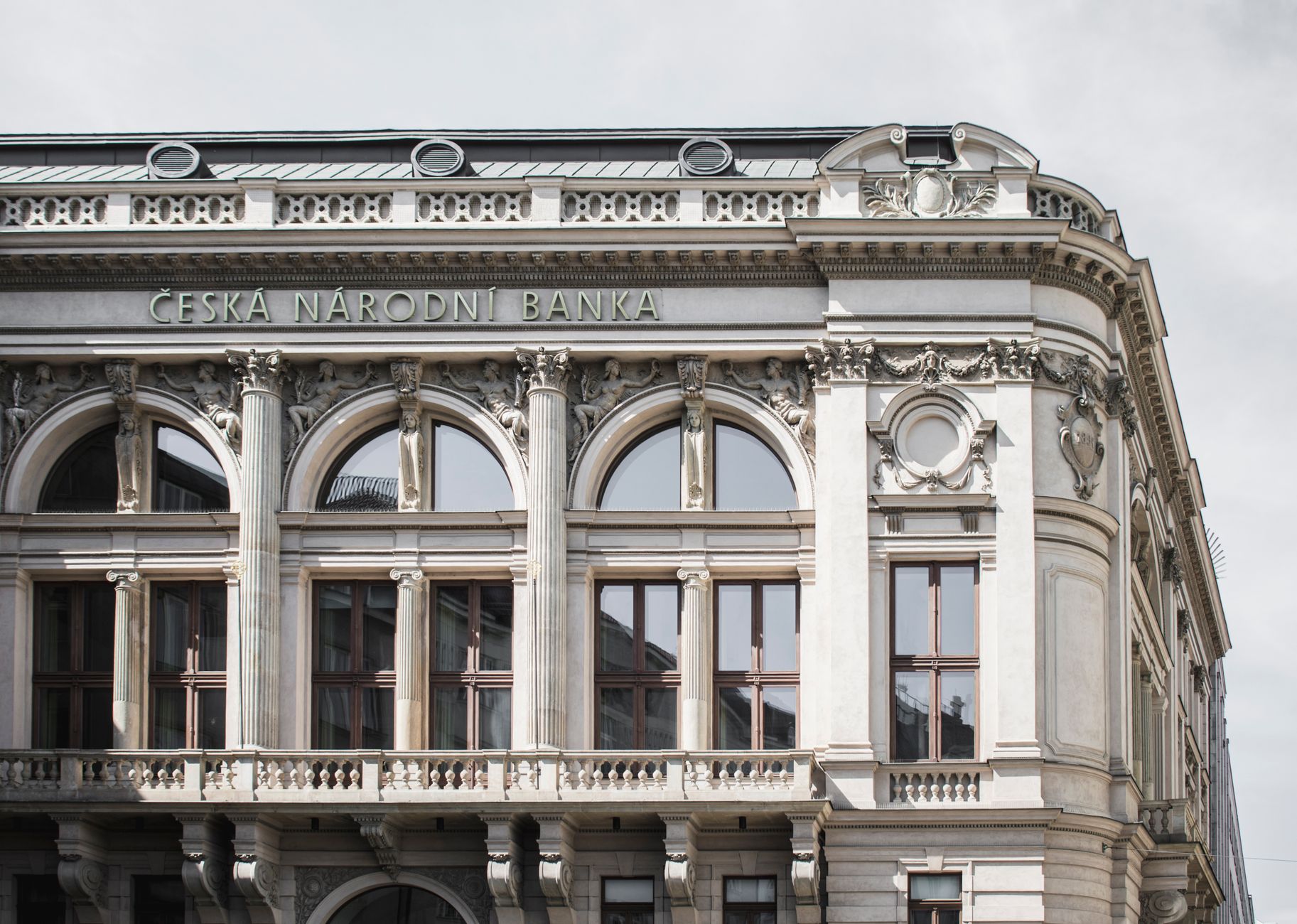 Europos Centrinio Banko palūkanų kryptis ir euribor ateitis: ką ši aplinka reiškia namų ūkių finansams