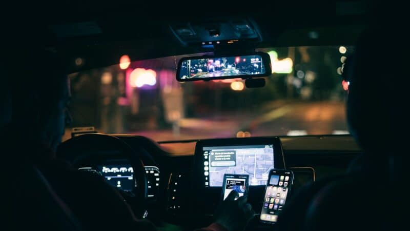 Ką naujausi pokyčiai pavežėjų rinkoje sako apie Lietuvos darbo rinką ir gyventojų uždarbio galimybes
