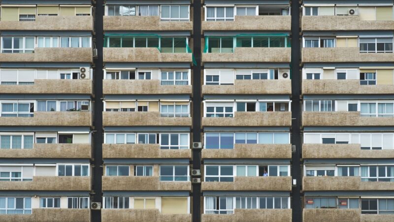 Kaip iš tikrųjų skaičiuoti būsto biudžetą: nuo palūkanų iki eksploatacijos ir renovacijos išlaidų