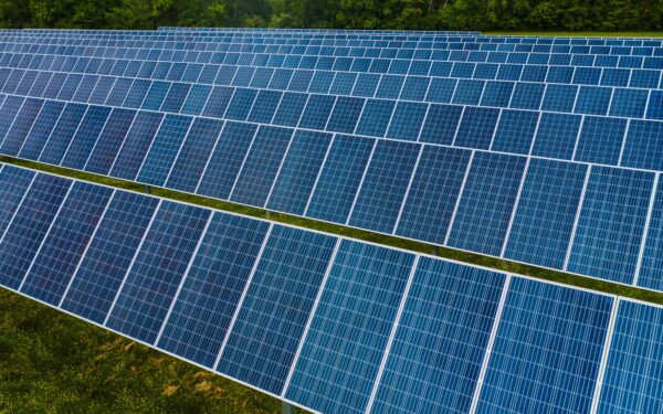 Kaip mikrotinklai ir vietiniai gamintojai gali padėti Lietuvai atlaikyti elektros sutrikimus