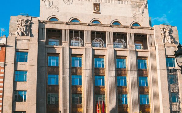 Kaip pasiruošti paskolos įmokų šuoliams: praktinis gidas dažniausiai pasitaikančiems palūkanų scenarijams