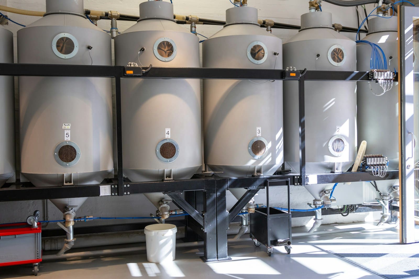 Pellet boiler heating system