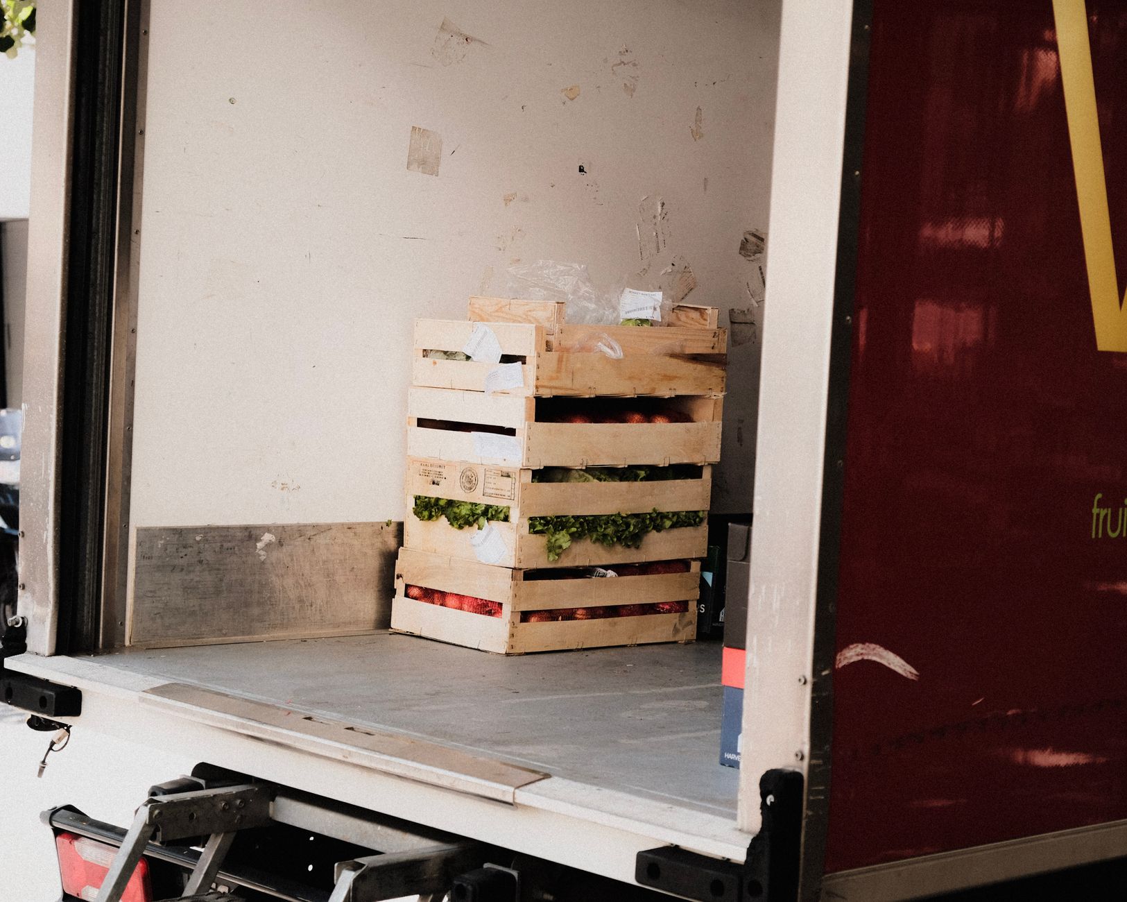 Maisto tiekimo grandinės iš arti: kaip sandėliavimas, logistika ir prekyba veikia agrosektoriaus pajamas