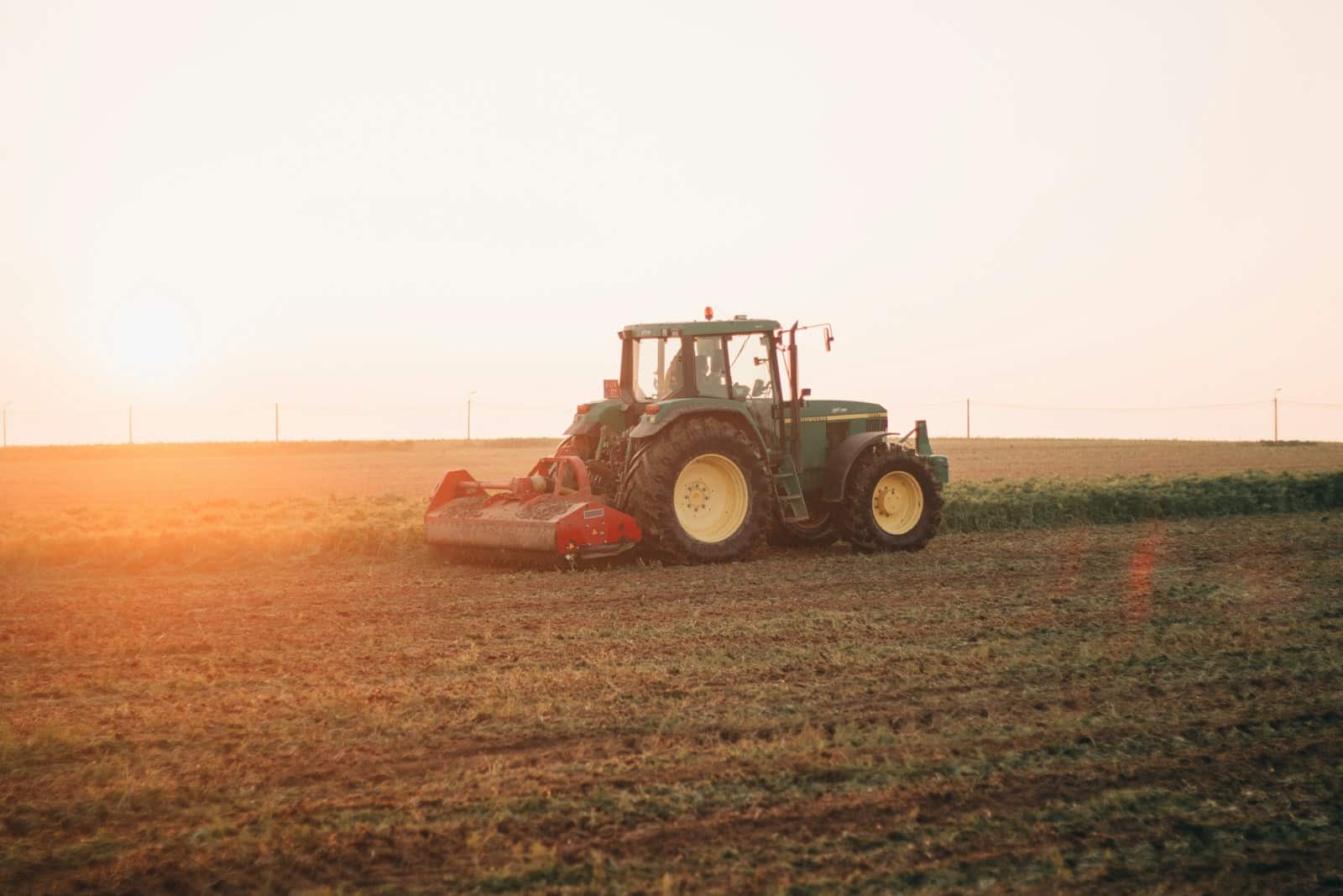 Mažų ir vidutinių ūkių technikos atnaujinimas: kaip planuoti investicijas, kad jos atsipirktų