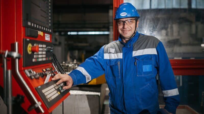 Vidutinio dydžio gamintojai grįžta prie nišinių produktų: kaip šis kursas veikia kainas ir užsakymus