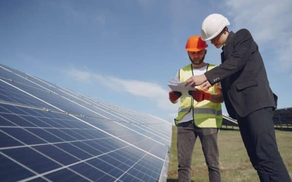 Energetikos bendrovės persiorientuoja į saulės parkus darbuotojams: naujas motyvavimo ir lojalumo įrankis
