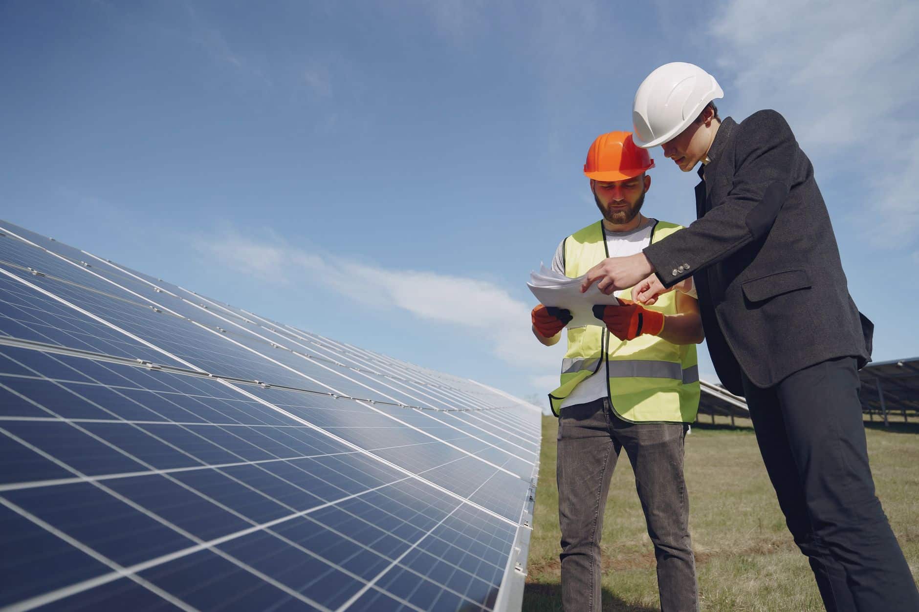 Energetikos bendrovės persiorientuoja į saulės parkus darbuotojams: naujas motyvavimo ir lojalumo įrankis