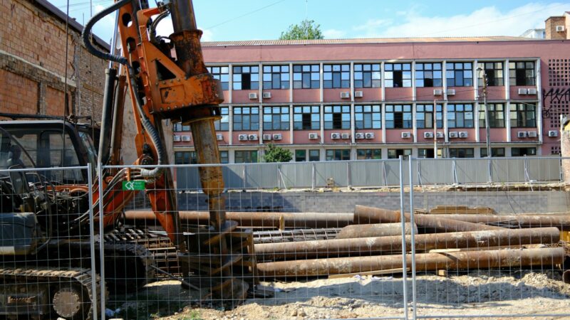Geoterminis vėsinimas ir šildymas daugiabučiuose: kodėl šis sprendimas ima dominti miestų bendrijas
