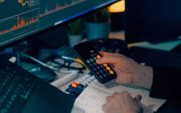 Gudrus vartojimas vietoje brangių investicijų: kaip mažos įmonės gali sumažinti energijos sąnaudas