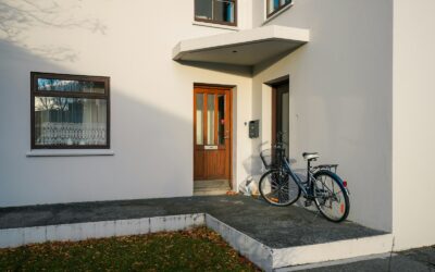 Išmanūs namų skambučiai su vaizdu: kaip jie veikia, kokias rizikas kelia ir ką verta žinoti prieš perkant