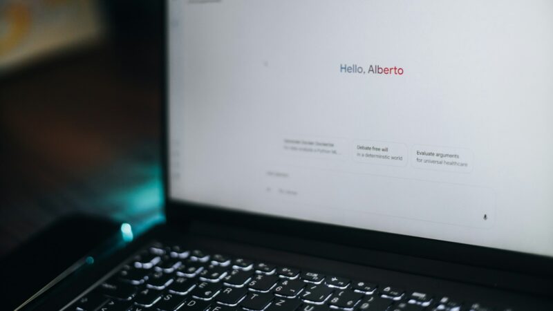 Kaip atpažinti sukčiavimą internete 2026 metais: nauji triukai, seni principai ir praktiniai žingsniai apsaugai