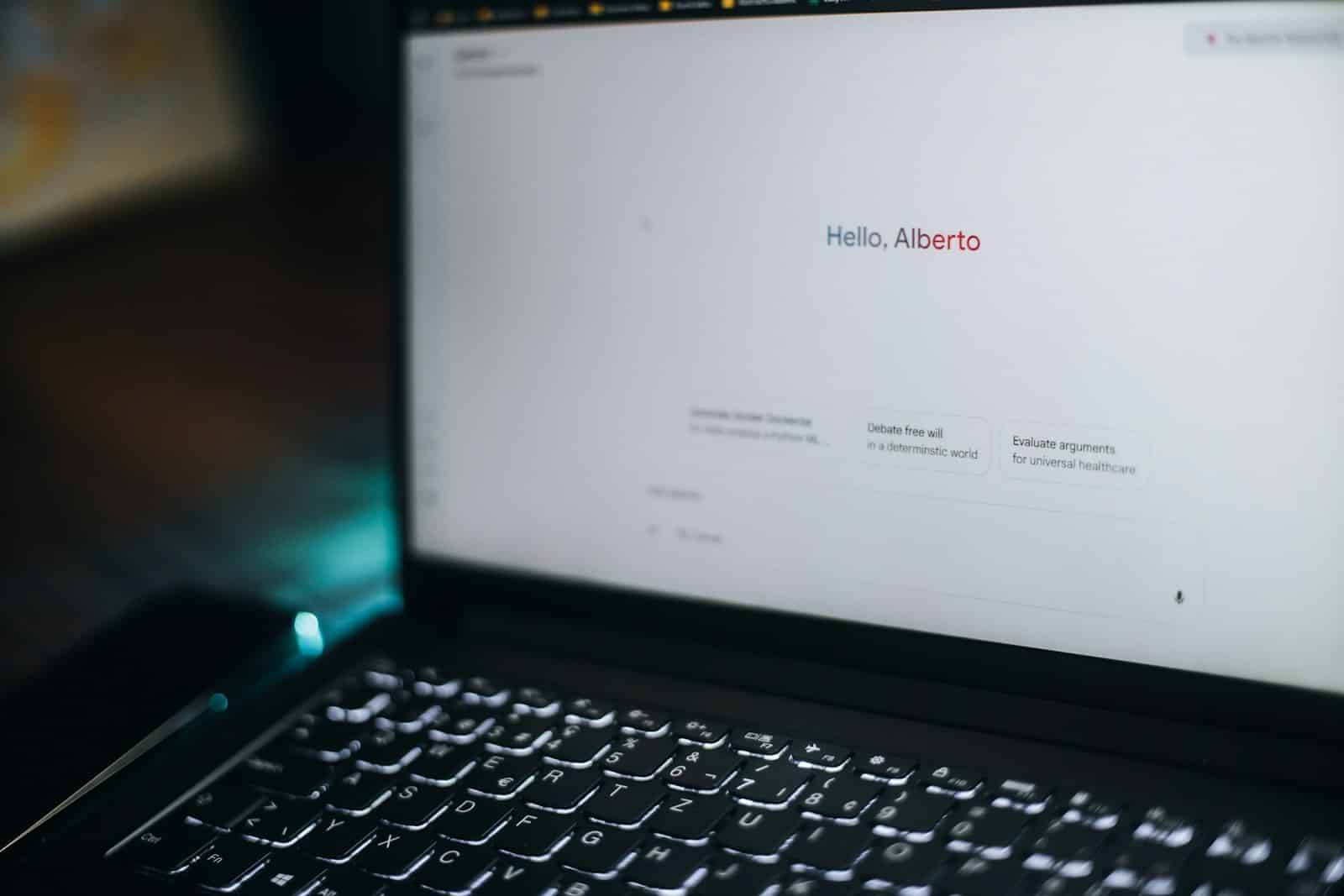 Kaip atpažinti sukčiavimą internete 2026 metais: nauji triukai, seni principai ir praktiniai žingsniai apsaugai