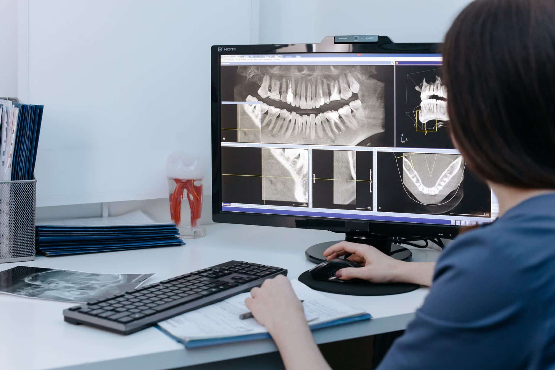 Kaip sumažinti išlaidų šoką einant pas odontologą: ką reikia žinoti apie kainas, kompensacijas ir sutartis