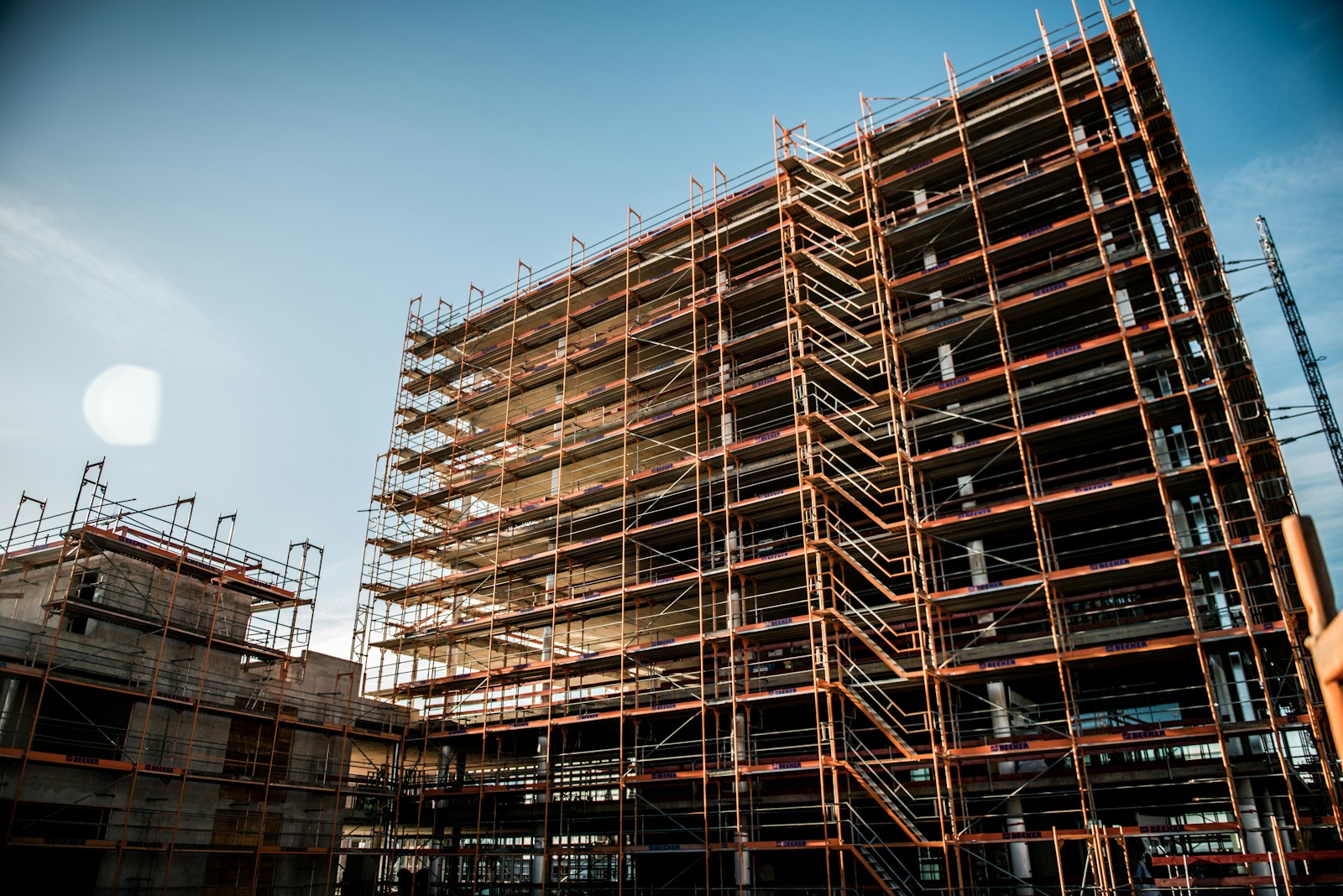 Kaip taršių pastatų renovacija virsta energetine investicija: ką reiškia nauji reikalavimai būstui ir biurams